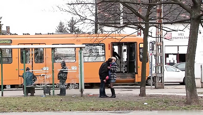 Célébrez La Saint-Valentin Avec La Grand-Mère Chaude Isabella Et Sa Chatte Incroyable