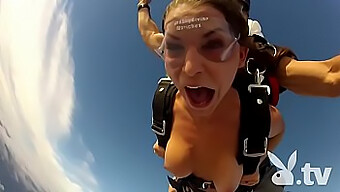 Sadece Üyeler Için Çekilen Heyecan Verici Skydiving Macerası