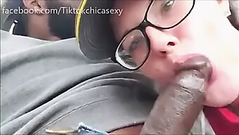 Une Grosse Bite Noire Se Fait Baiser La Chatte Serrée Dans Une Vidéo Maison