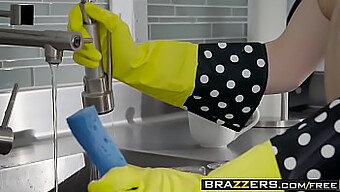 Οι Brazzers Παρουσιάζουν Μια Καυτή Συνάντηση Με Την Elsa Jean, Την Osa Lovely Και Την F Σε Μια Σκληροπυρηνική, Σκληρή Και Αναλ Σκηνή